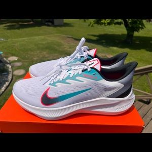 Nike Air Zoom Winflo 7 Running Shoes
